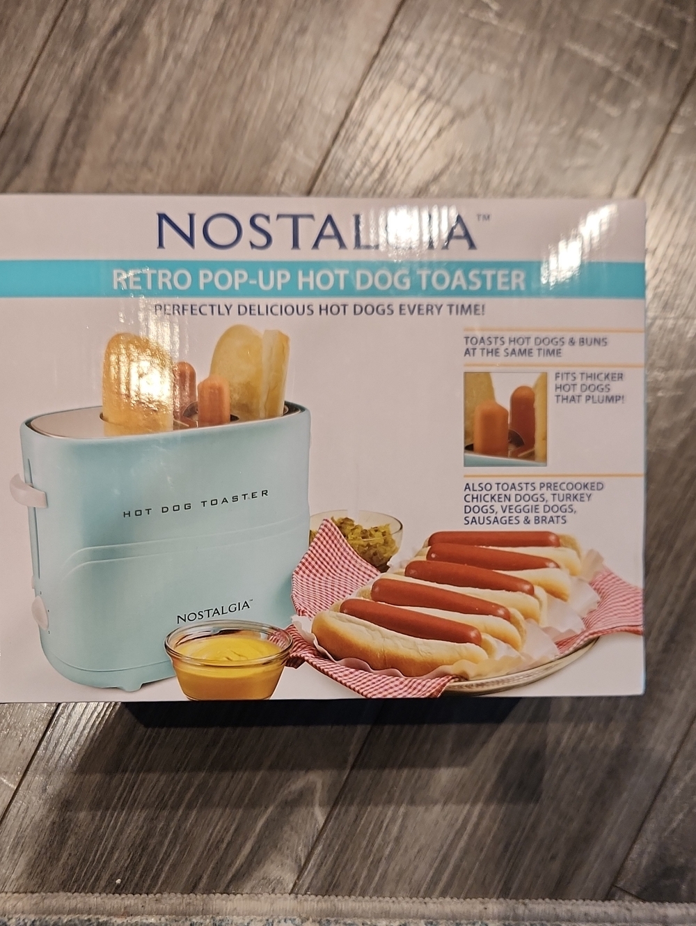 NWT Nostalgia Retro Pop-up Hot Dog Toaster.